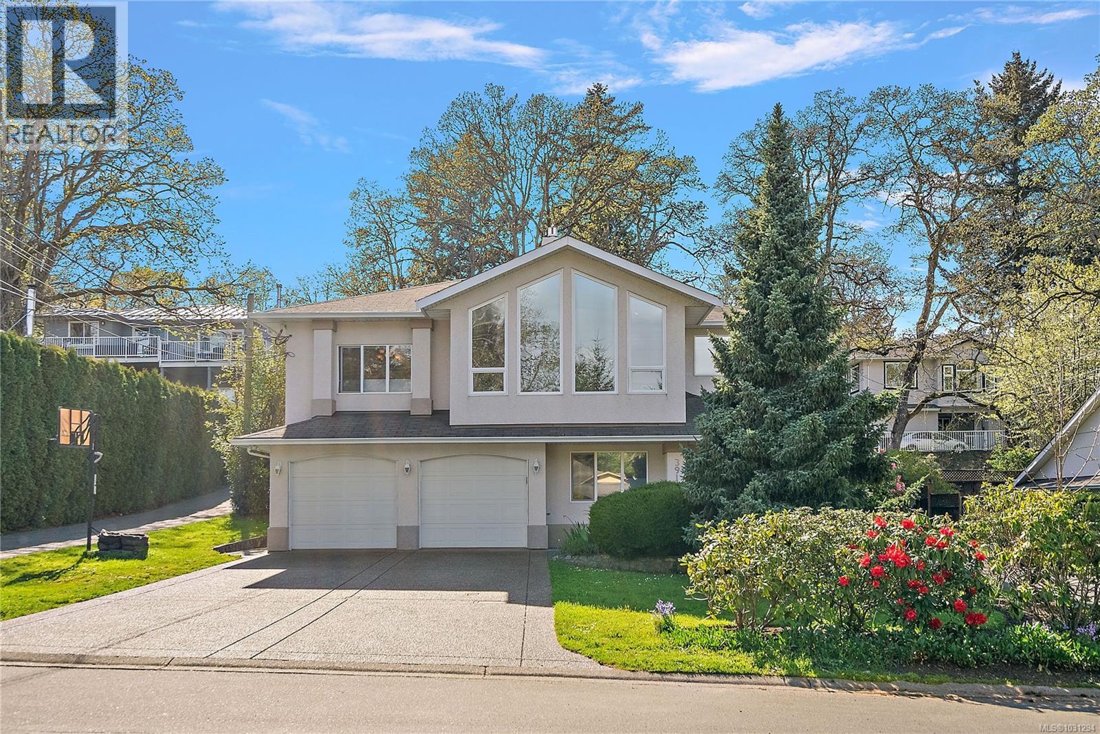  3914 Ascot Drive, Saanich
