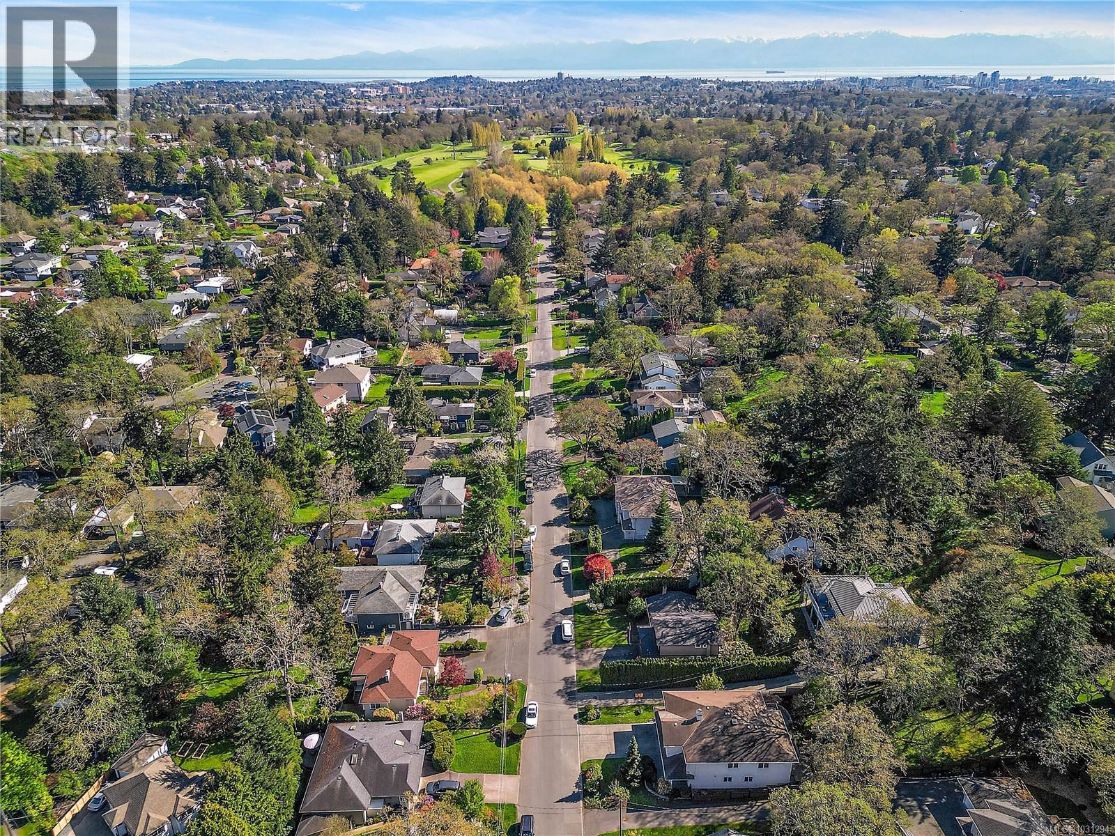  3914 Ascot Drive, Saanich