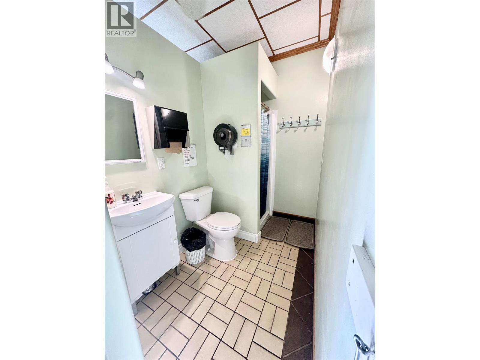 3169 10TH Avenue, Keremeos