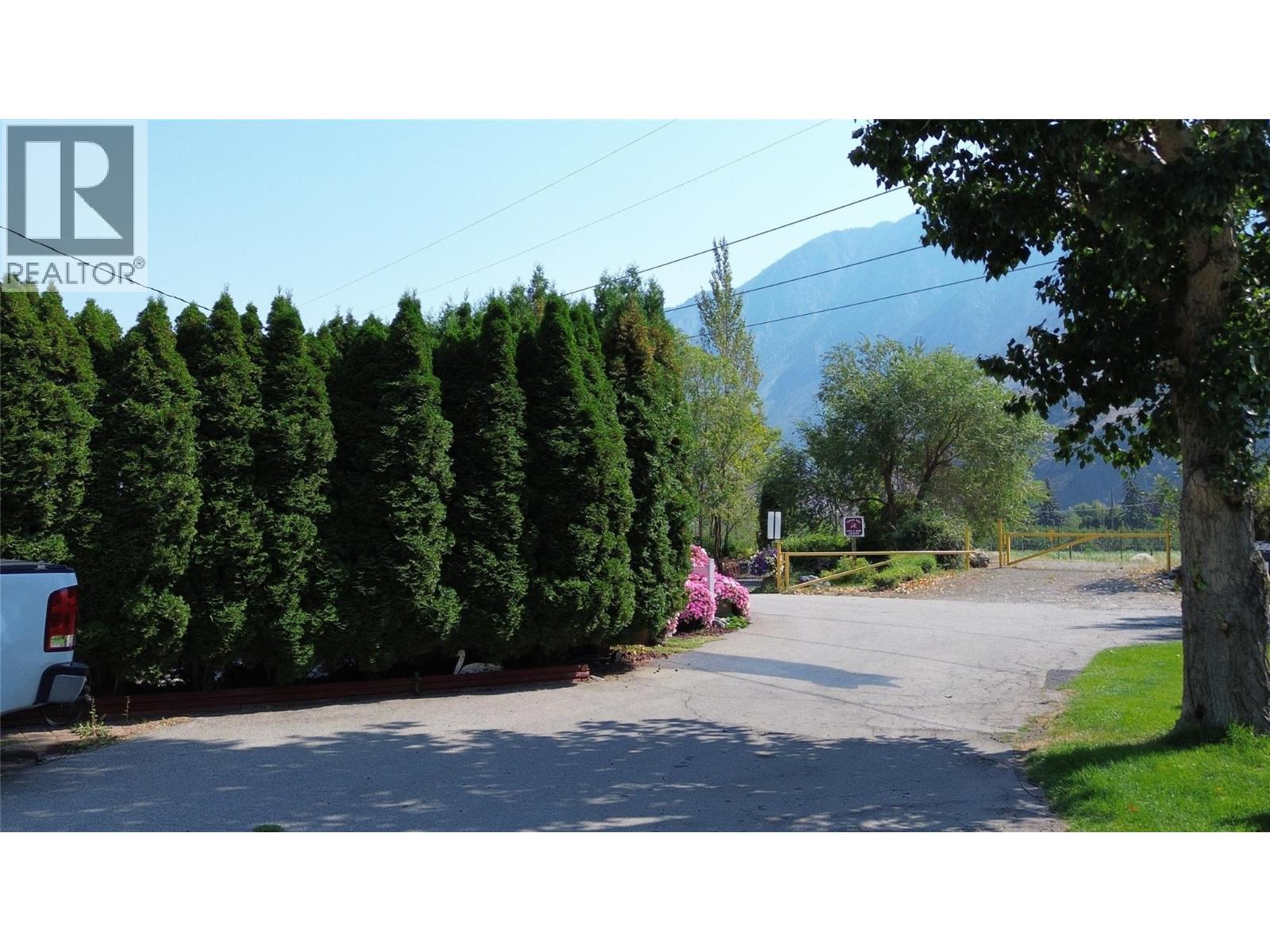 3169 10TH Avenue, Keremeos