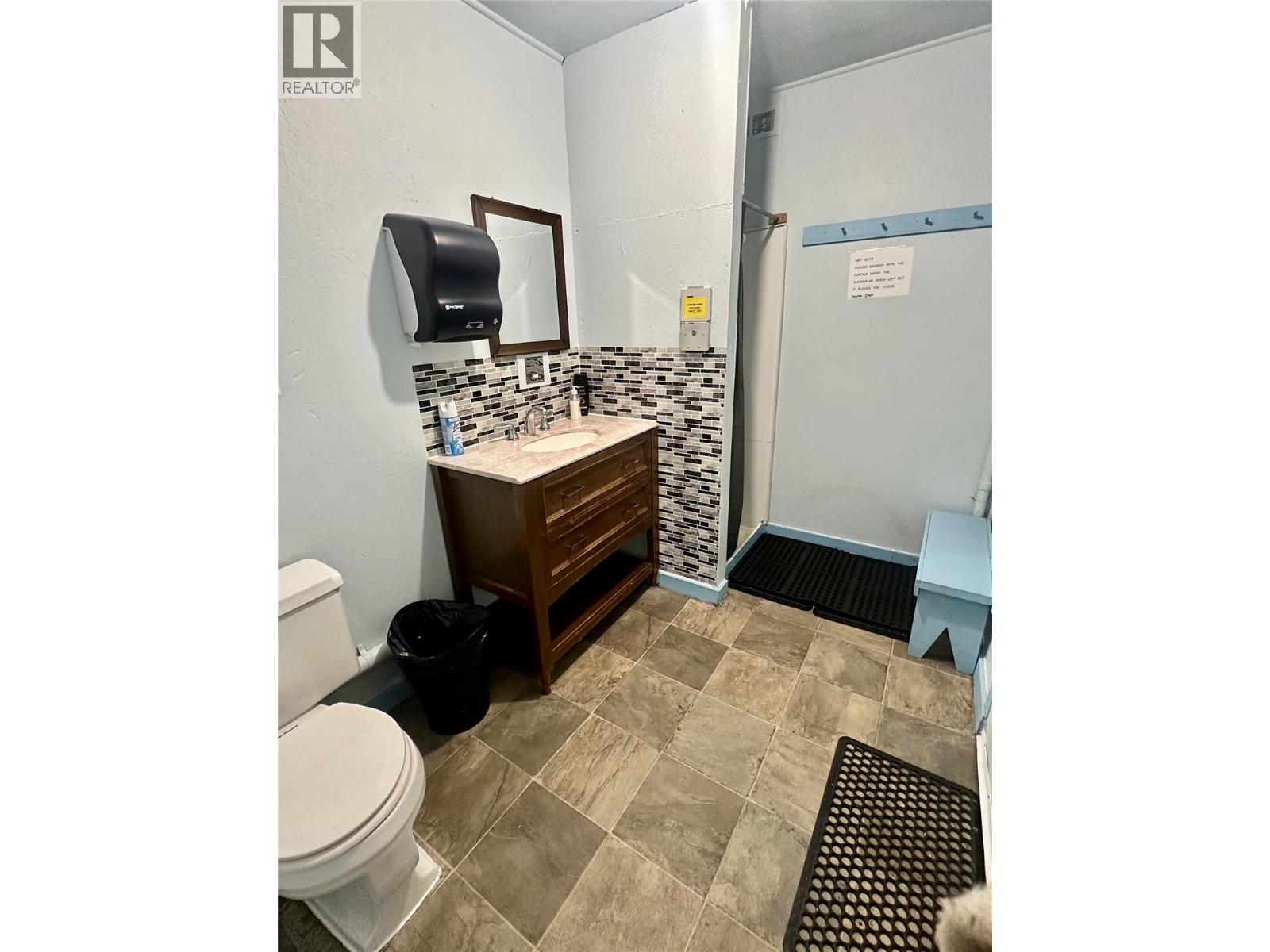 3169 10TH Avenue, Keremeos