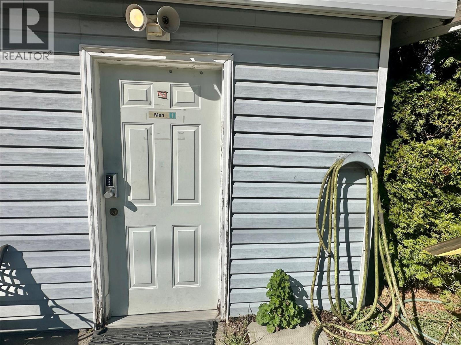 3169 10TH Avenue, Keremeos