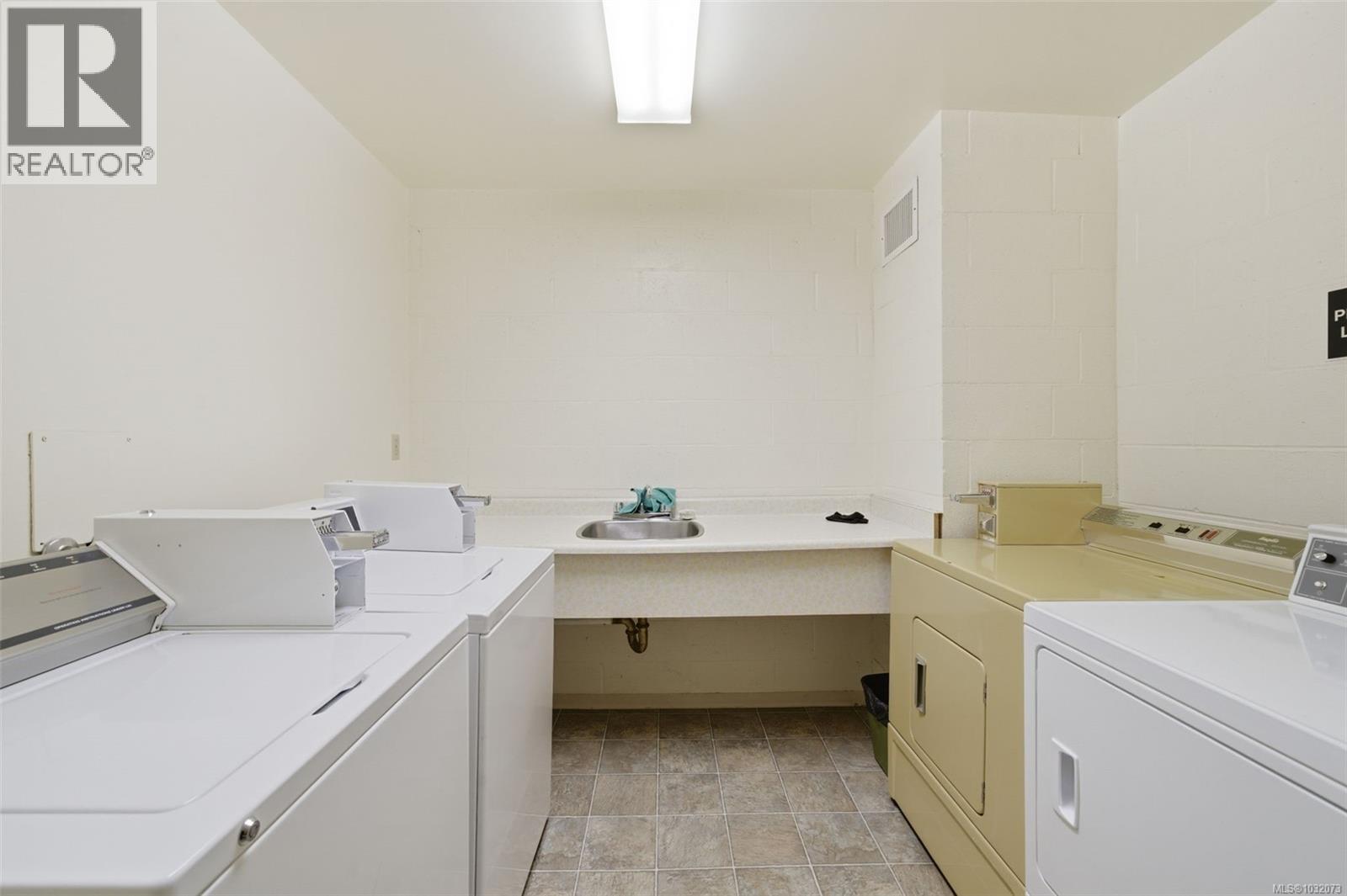 308 103 Gorge Road East, Victoria