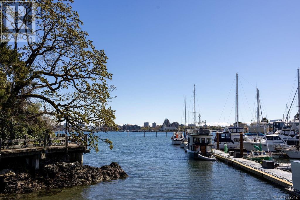 #602 899 Esquimalt Rd - 37