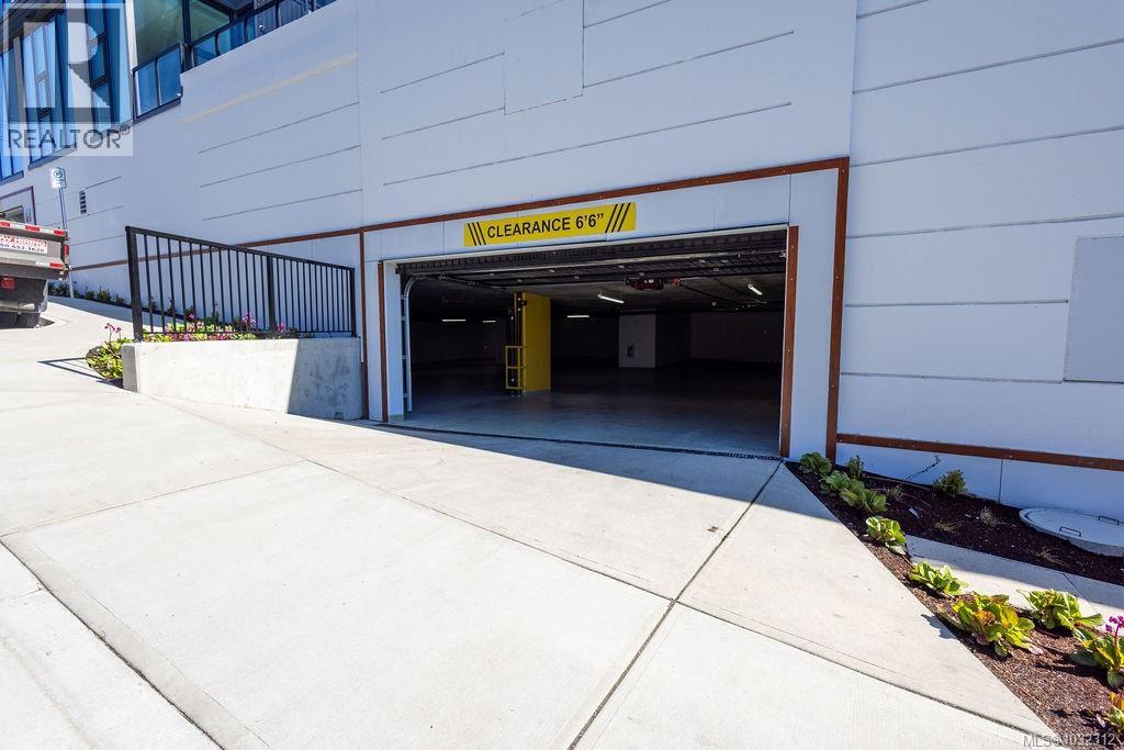 #602 899 Esquimalt Rd - 28