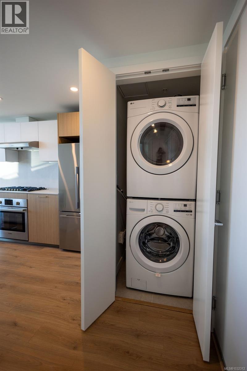 #602 899 Esquimalt Rd - 21