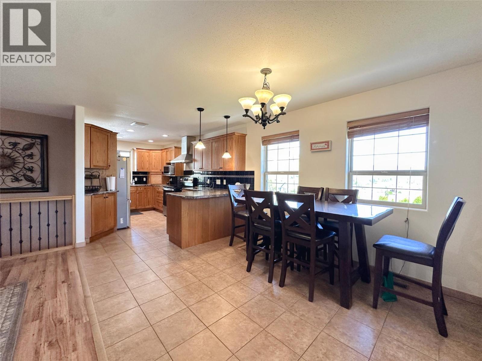 4005 FAIRWINDS Drive, Osoyoos