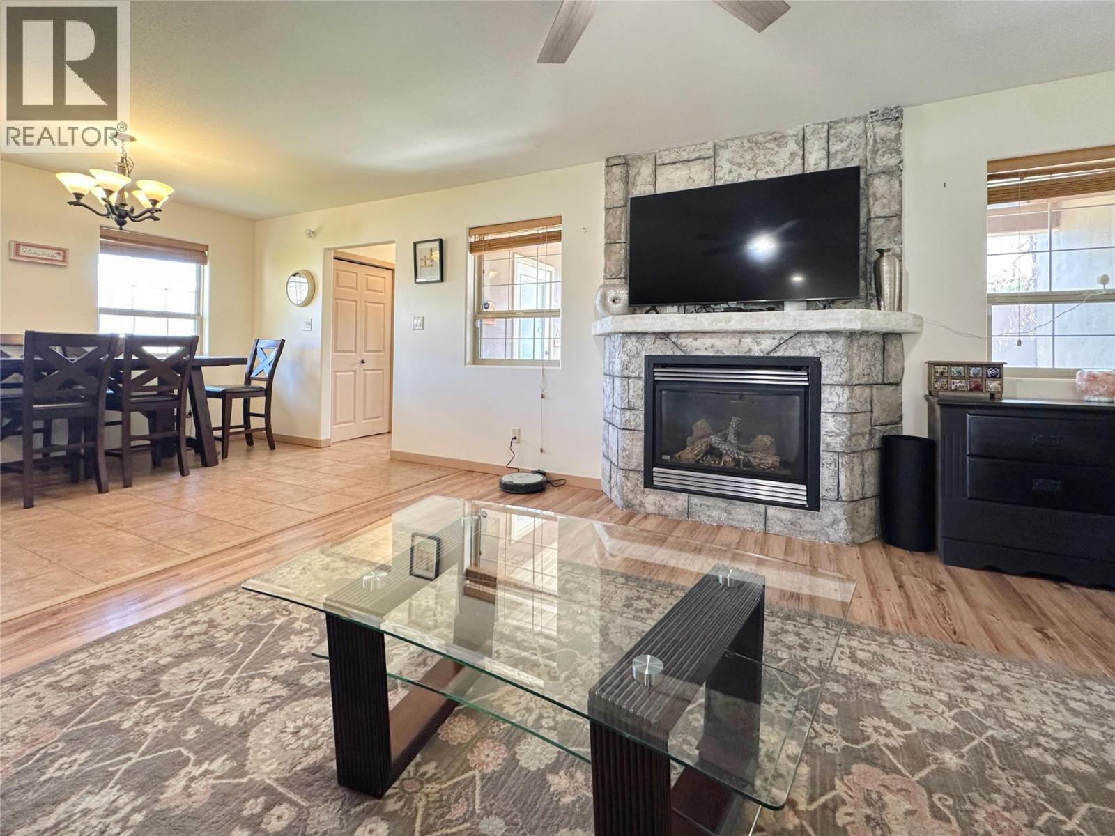 4005 FAIRWINDS Drive, Osoyoos