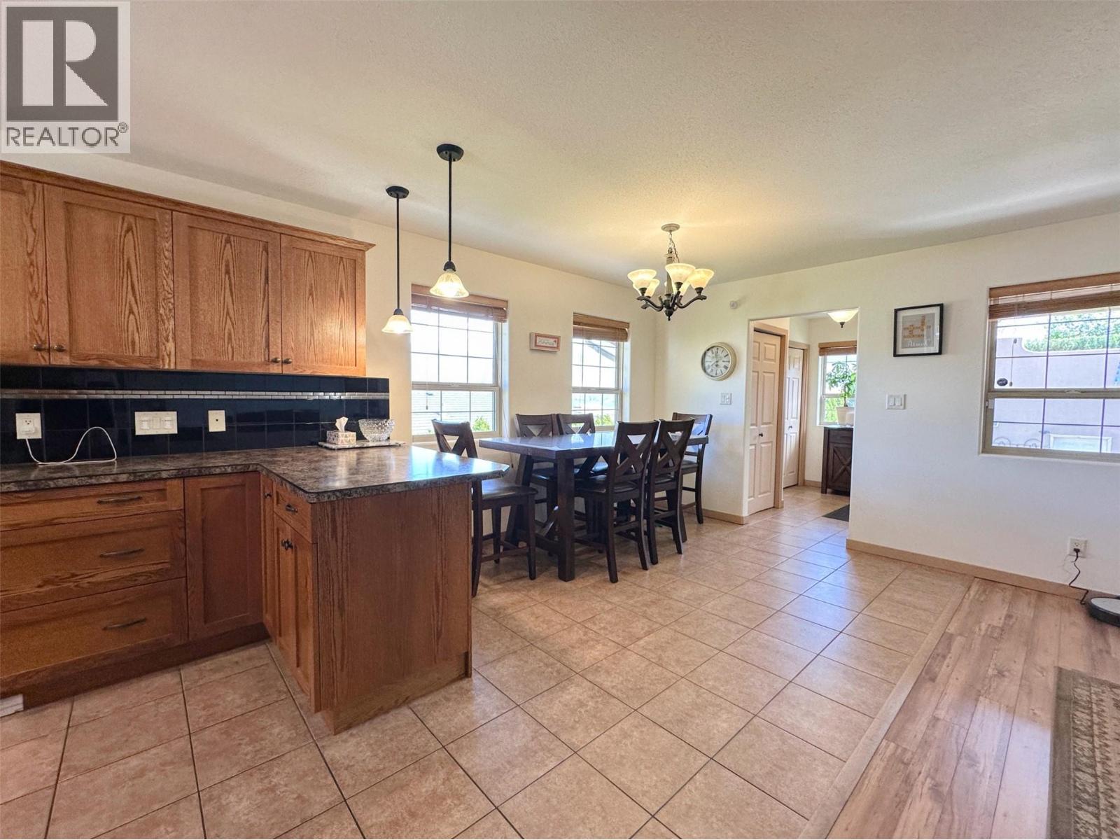 4005 FAIRWINDS Drive, Osoyoos