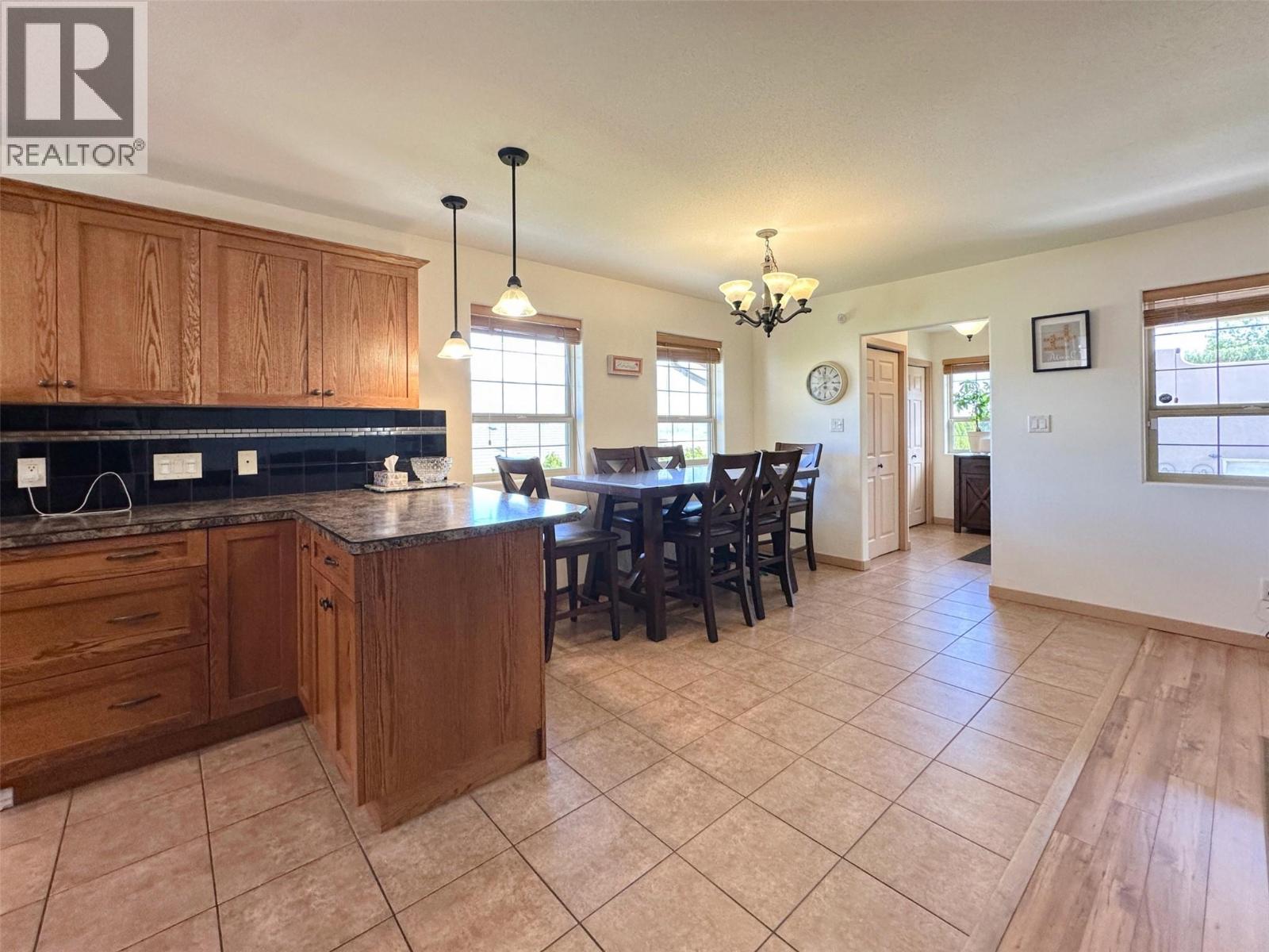 4005 FAIRWINDS Drive, Osoyoos