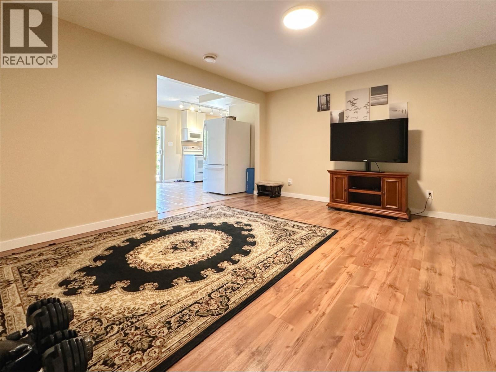 4005 FAIRWINDS Drive, Osoyoos