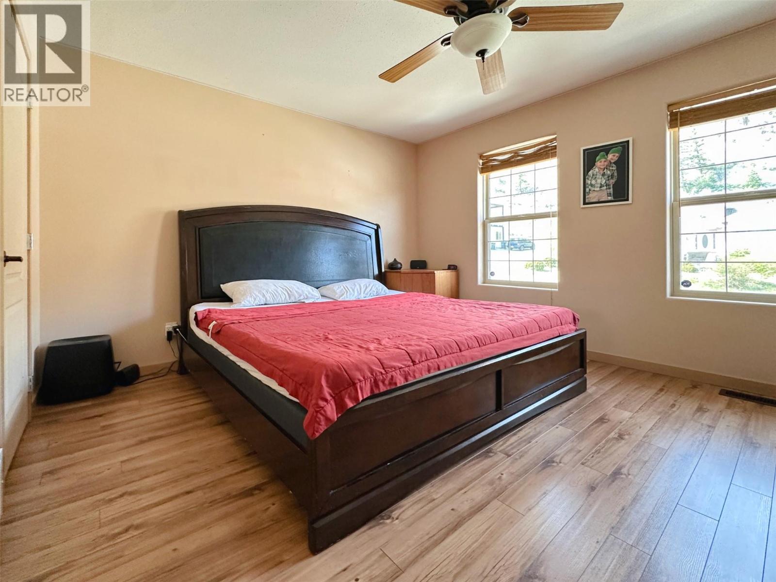 4005 FAIRWINDS Drive, Osoyoos