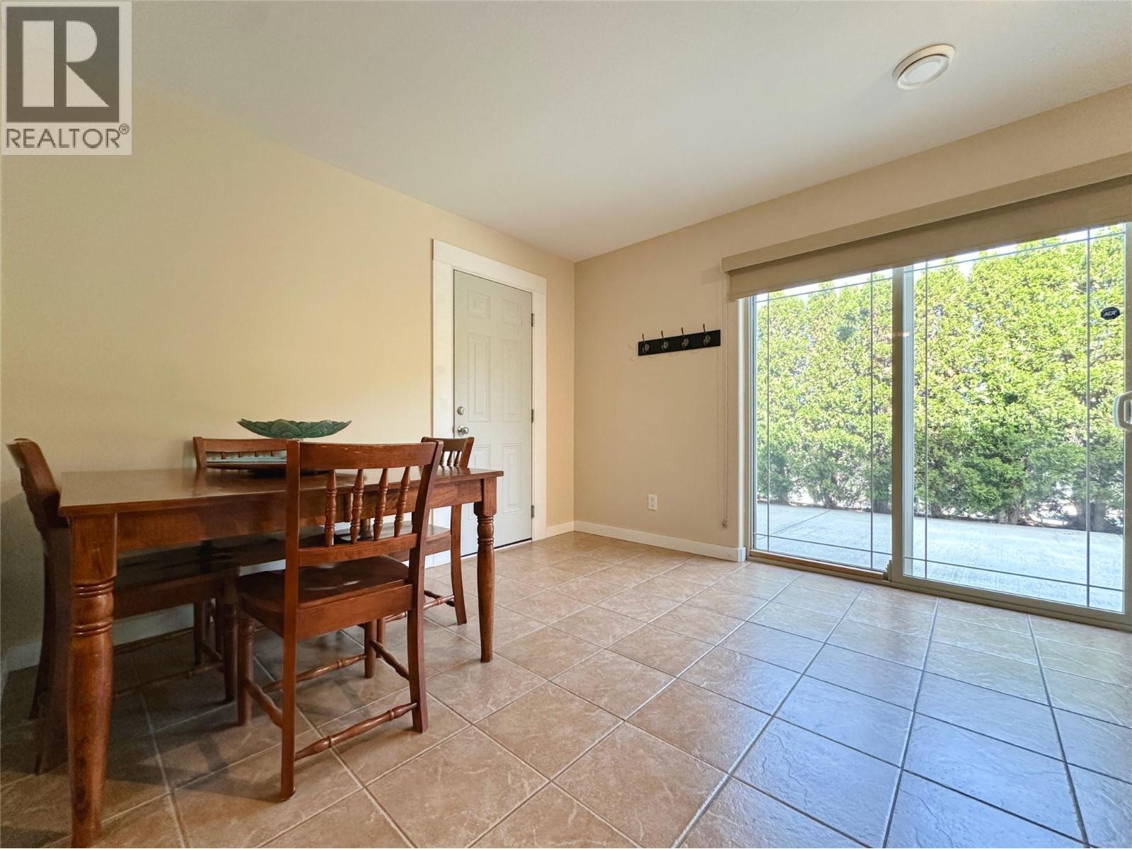 4005 FAIRWINDS Drive, Osoyoos