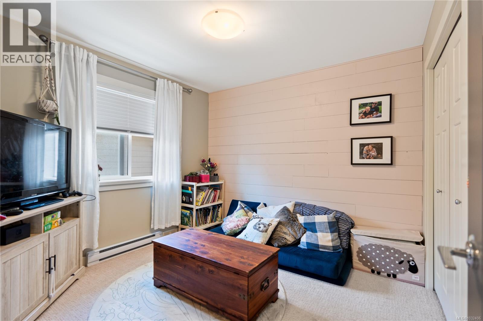  1020 Braeburn Avenue, Langford