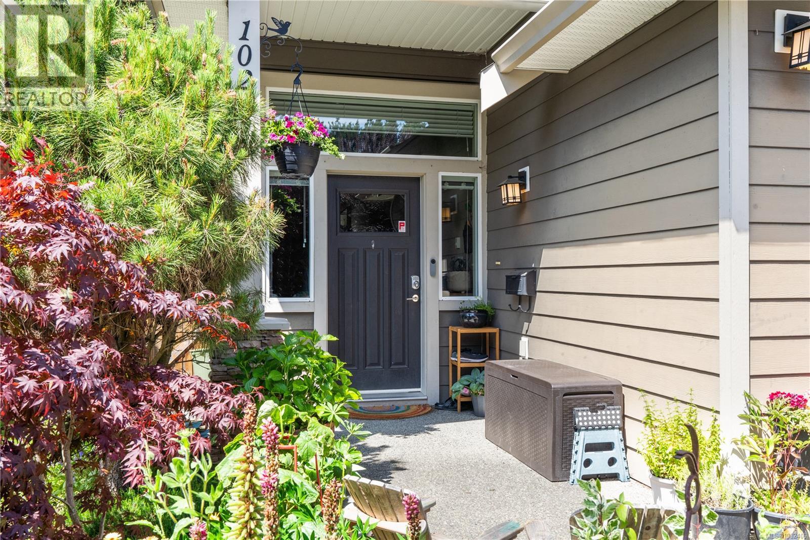  1020 Braeburn Avenue, Langford