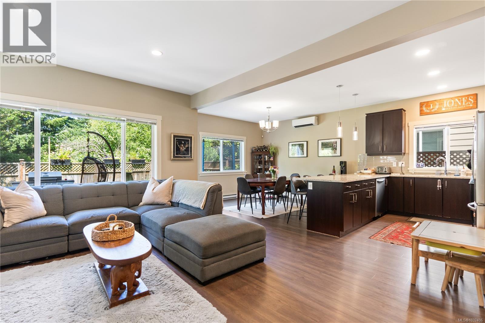  1020 Braeburn Avenue, Langford