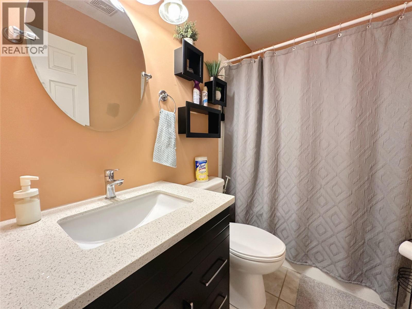 4005 FAIRWINDS Drive, Osoyoos