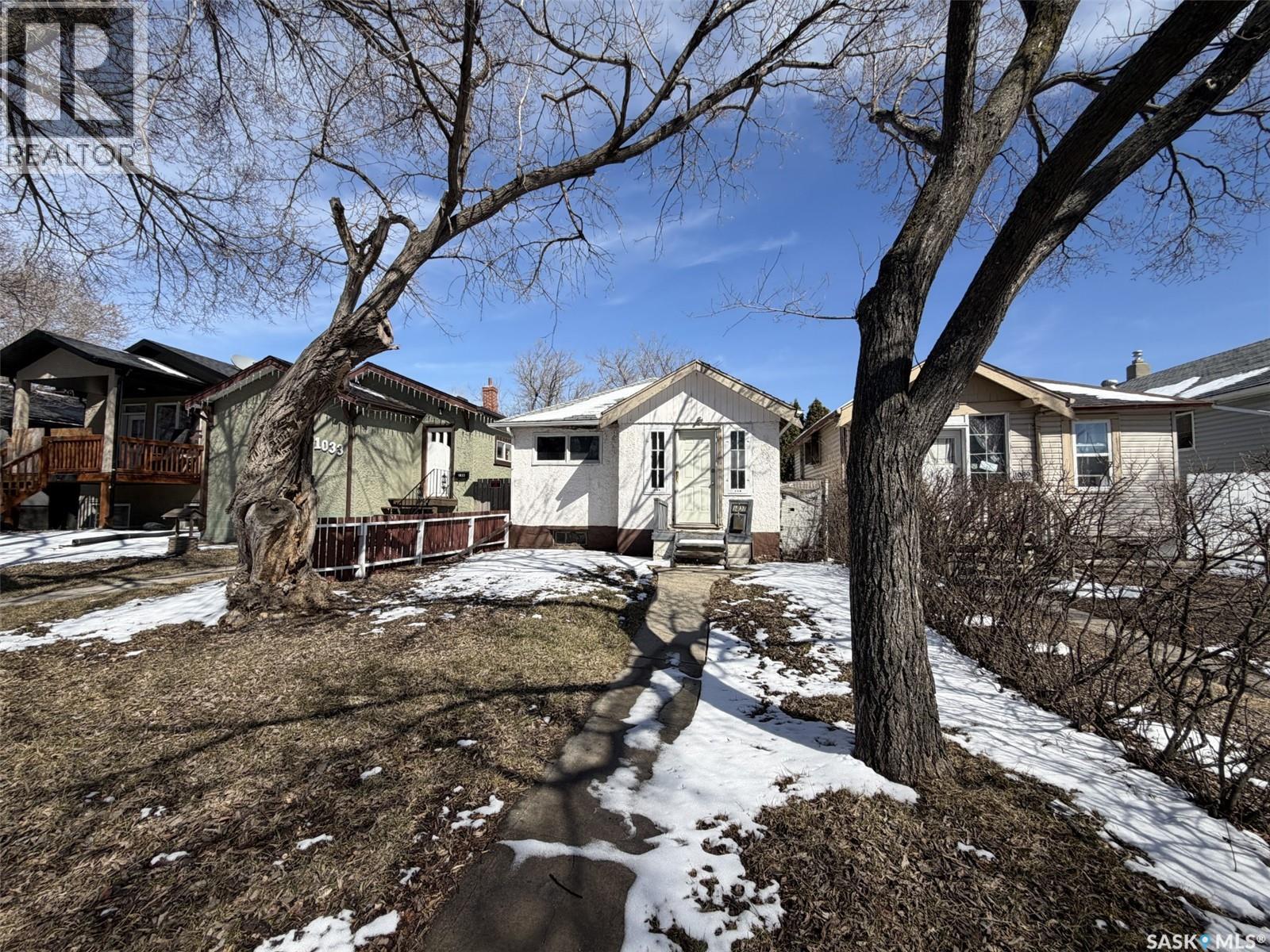 1037 Broder STREET - 1