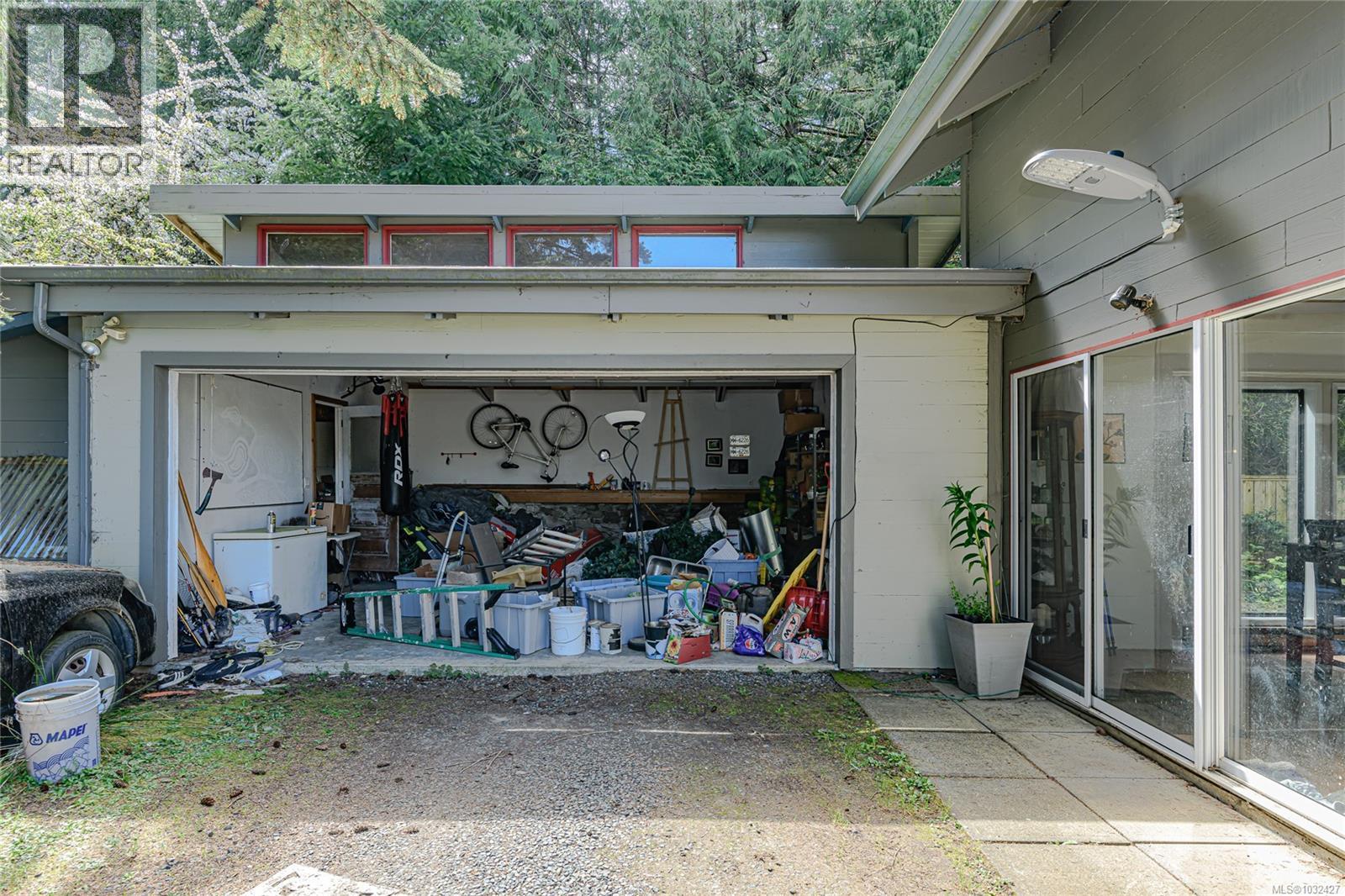  1671 North Beach Road, Salt Spring