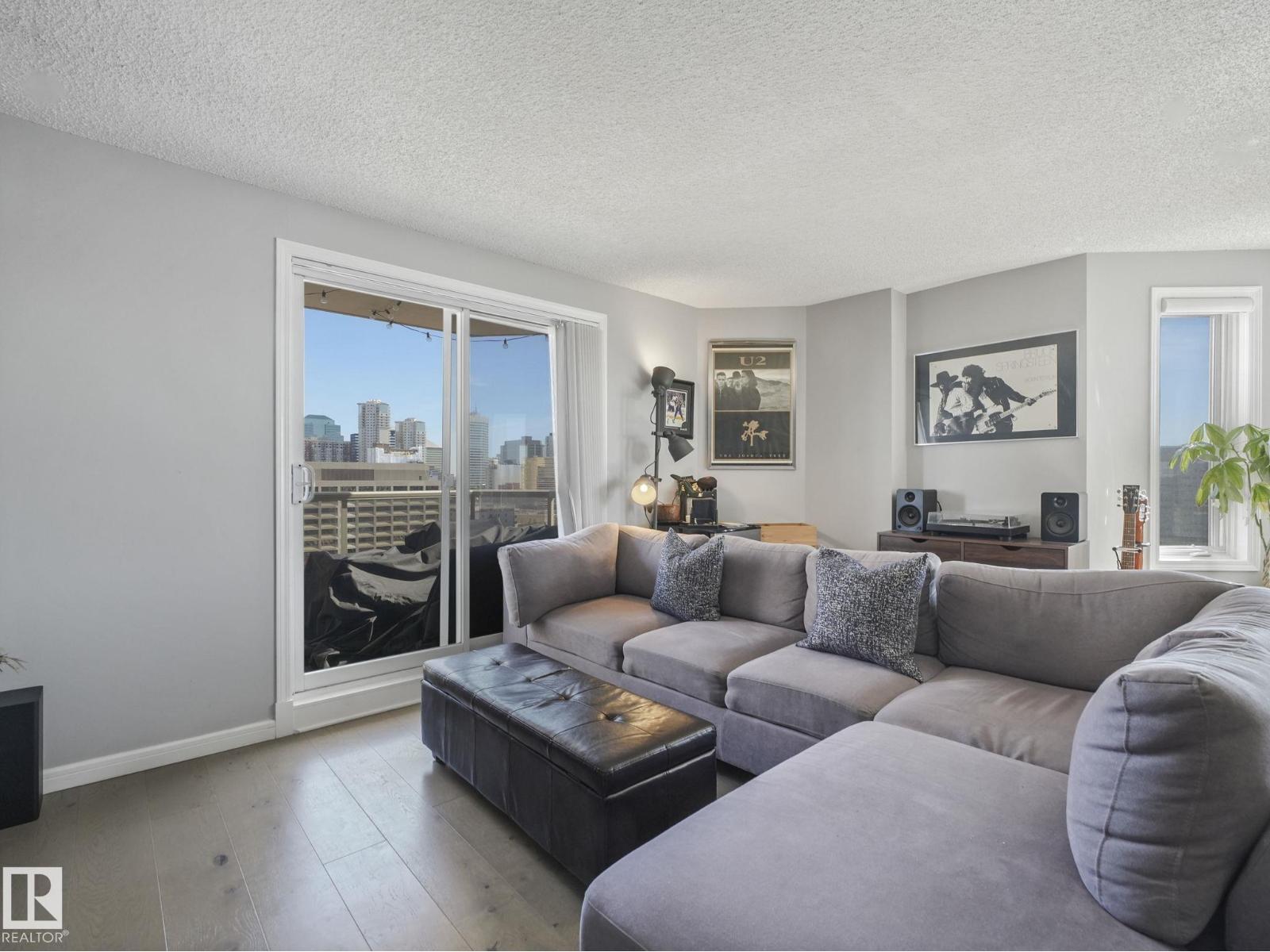 #1404 10909 103 AV NW, Edmonton