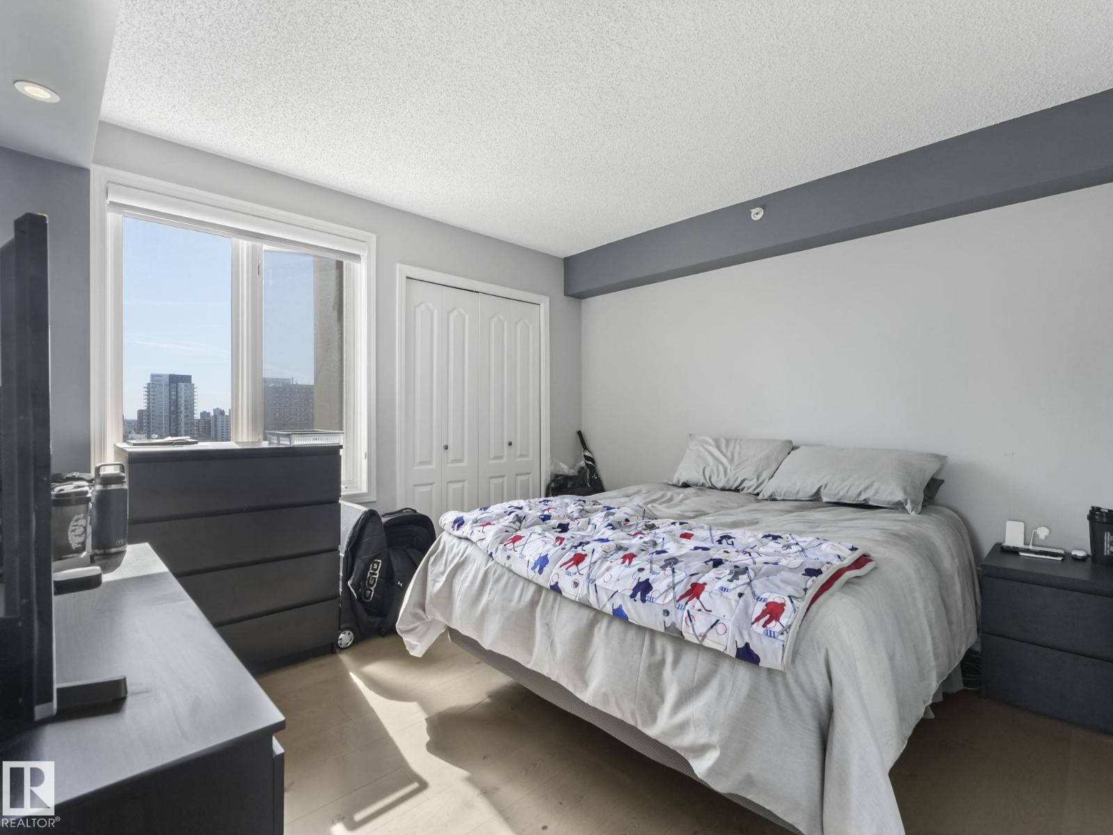#1404 10909 103 AV NW, Edmonton