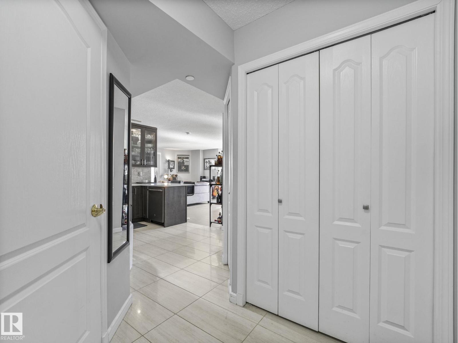 #1404 10909 103 AV NW, Edmonton