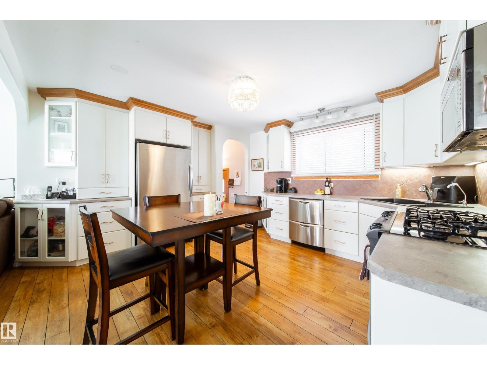 8932 154 ST NW, Edmonton