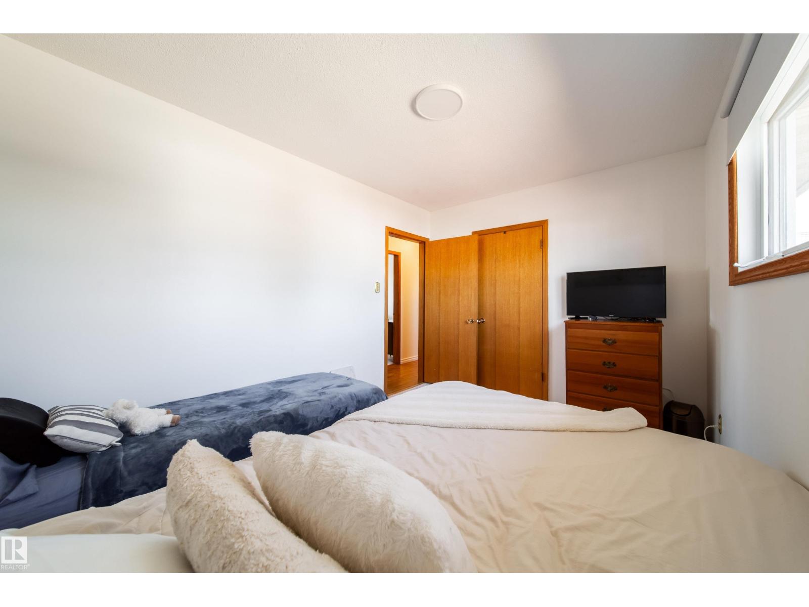 8932 154 ST NW, Edmonton