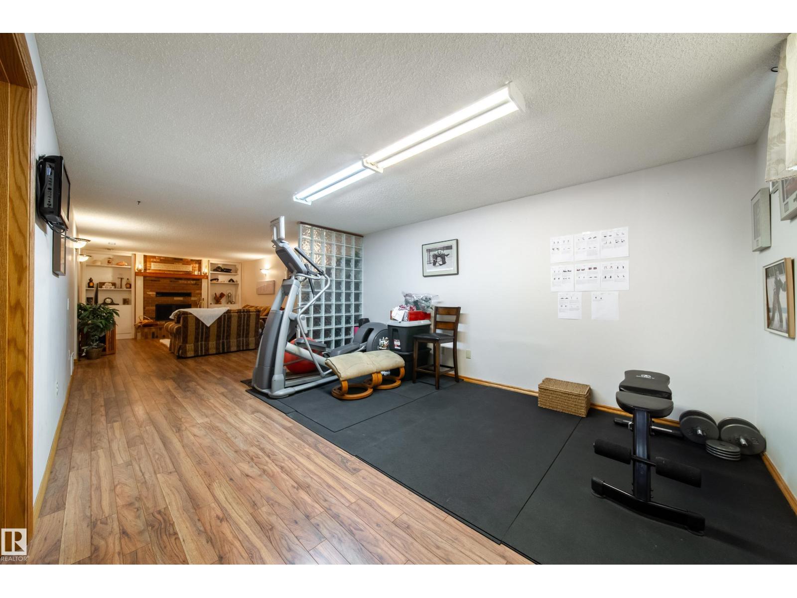 8932 154 ST NW, Edmonton