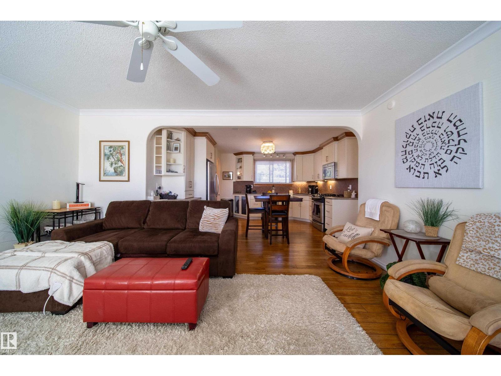 8932 154 ST NW, Edmonton