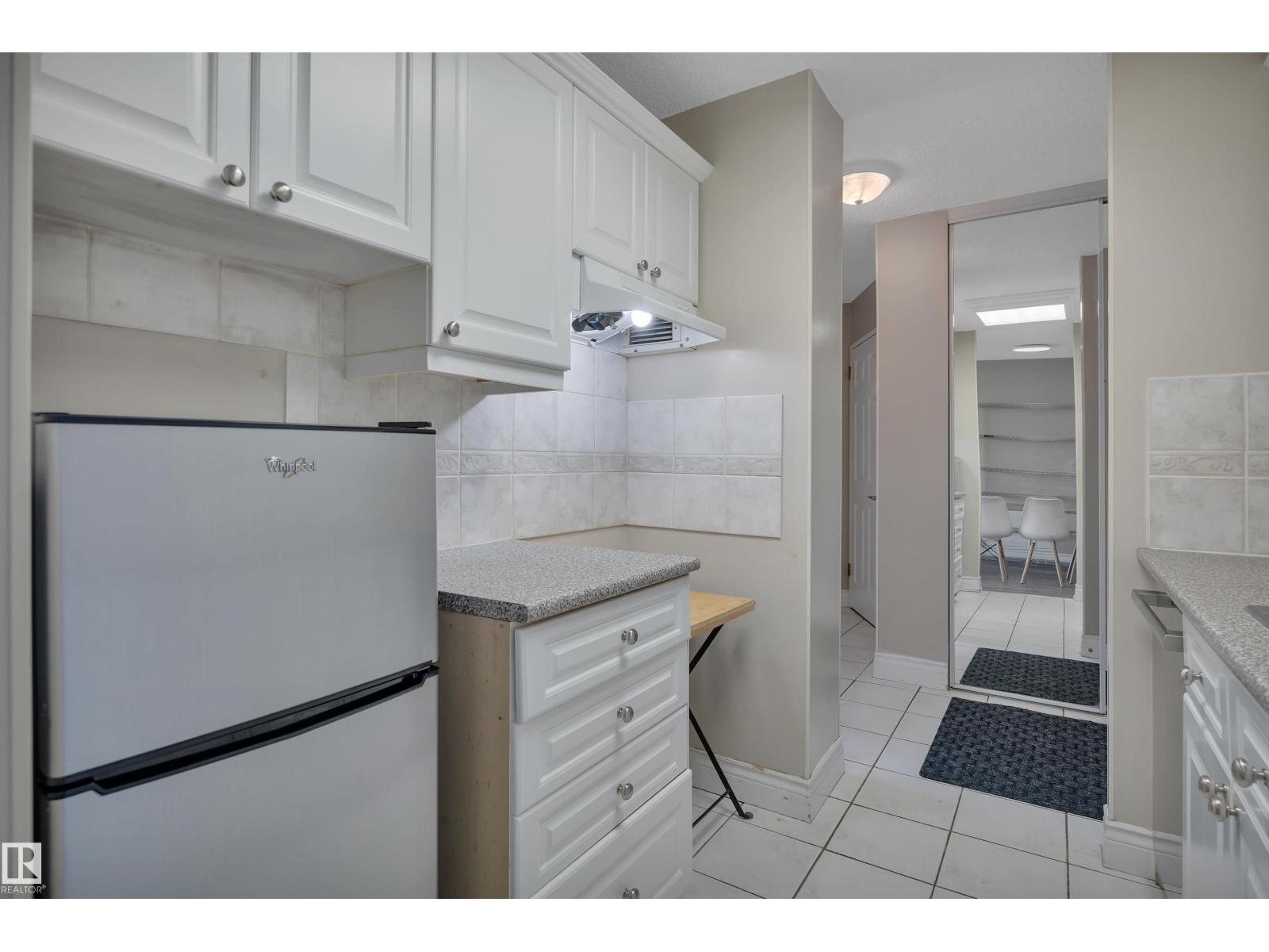 #1412 13910 STONY PLAIN RD NW - 20