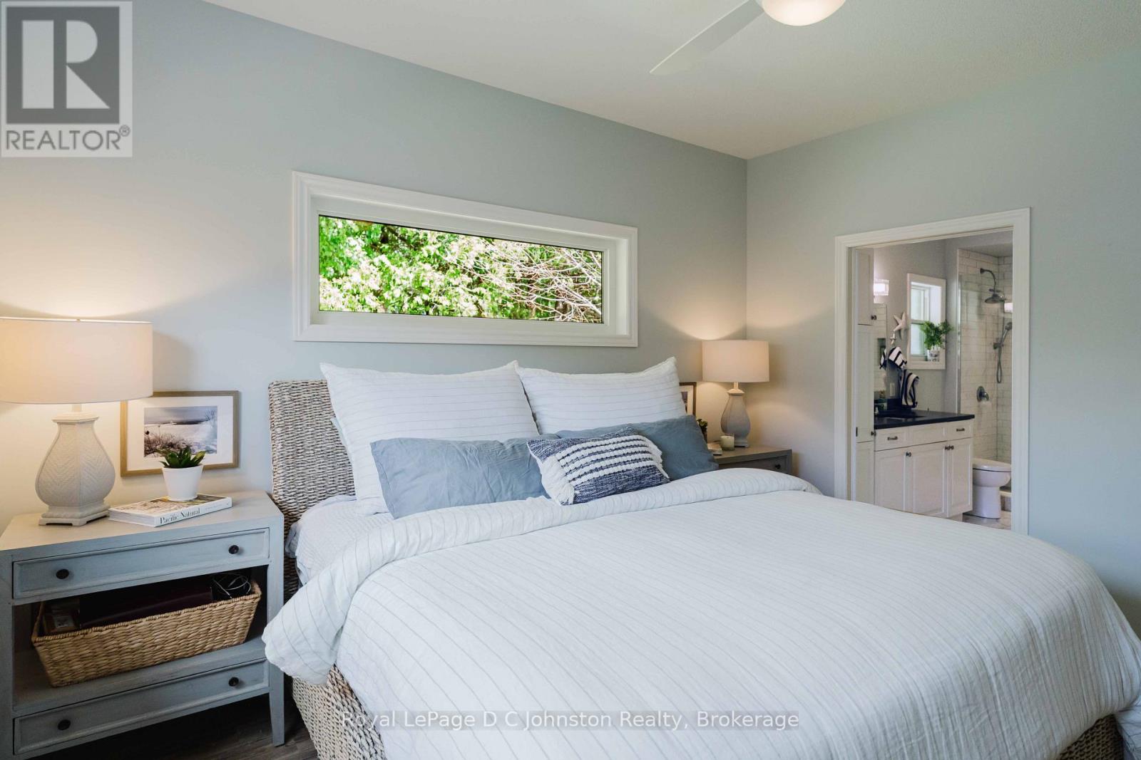 221 GRENVILLE STREET S - 18