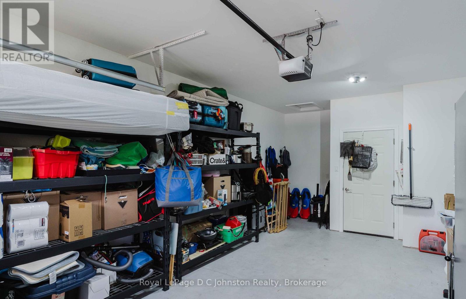 221 GRENVILLE STREET S - 24