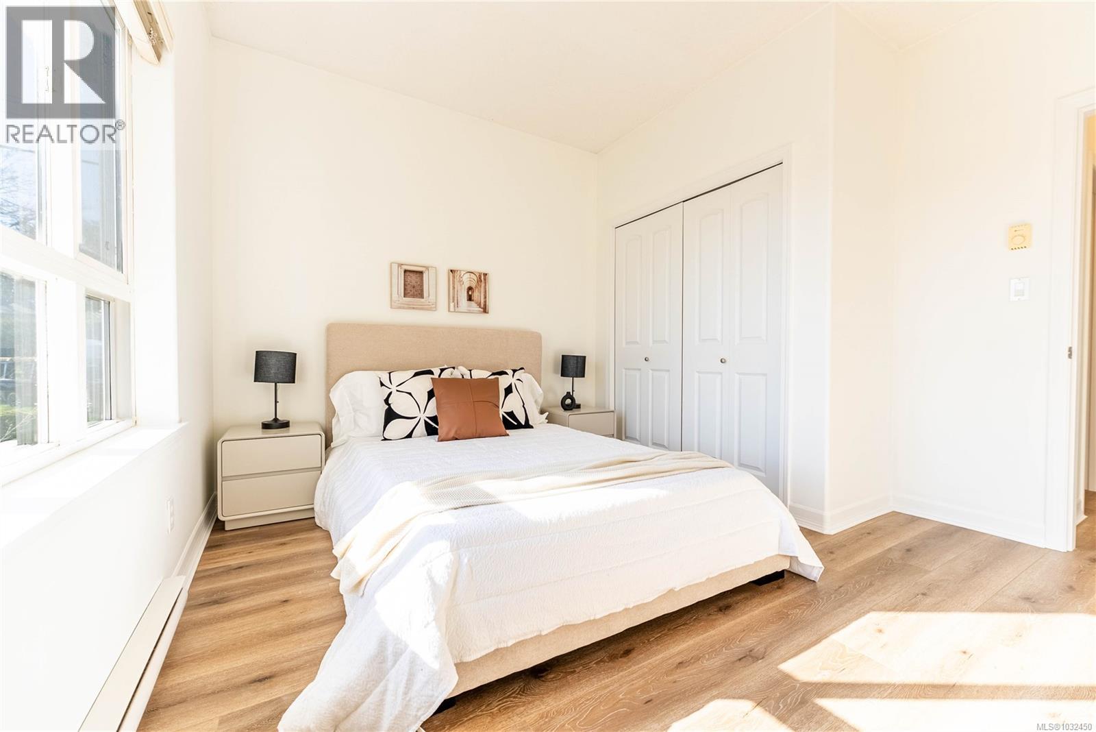 209 3915 Carey Road, Saanich