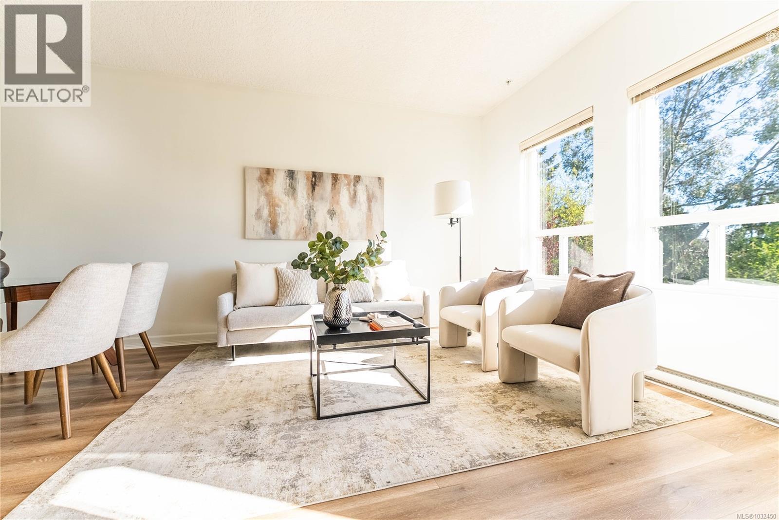 209 3915 Carey Road, Saanich