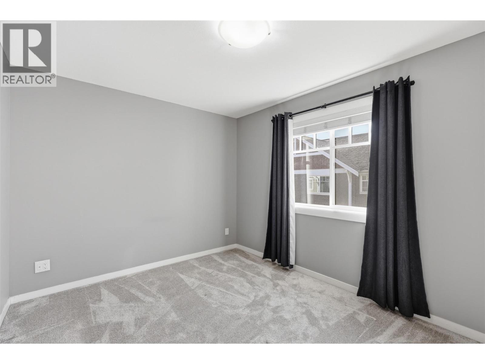 #44 2860 Valleyview Drive Drive - 23