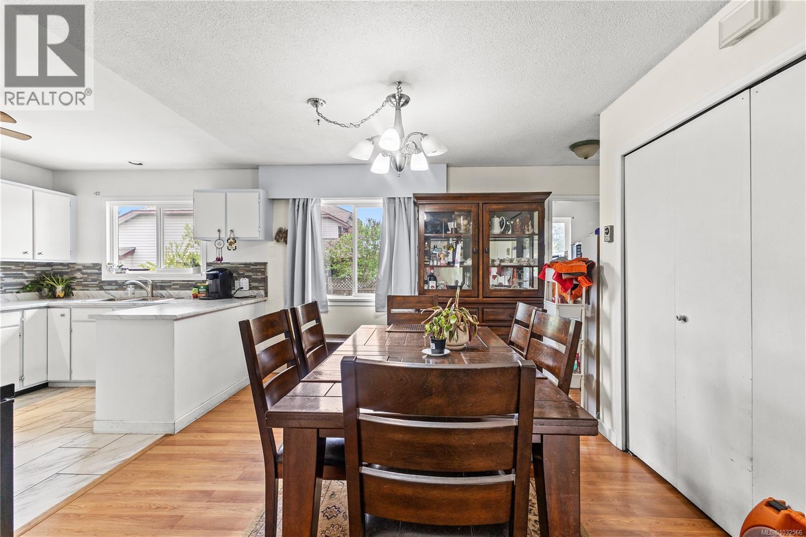 2505 Alder St S - 6