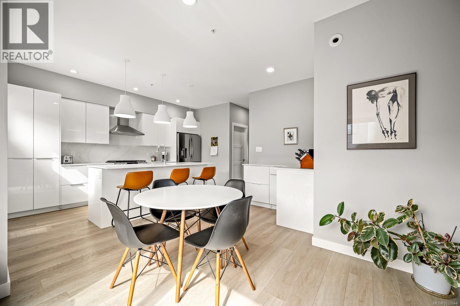 #23 623 Crown Isle Blvd - Image 3