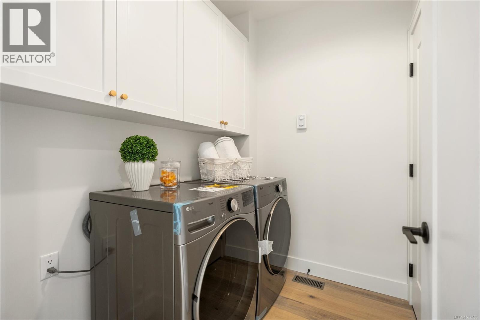  9382 Lakefront Rise, Lake Cowichan