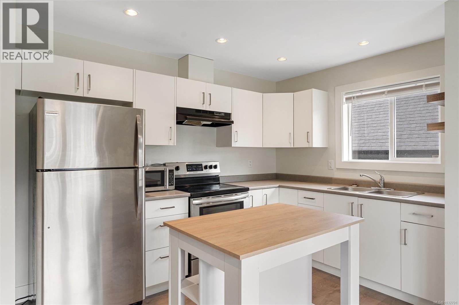  3548 Paperbark Crescent, Langford