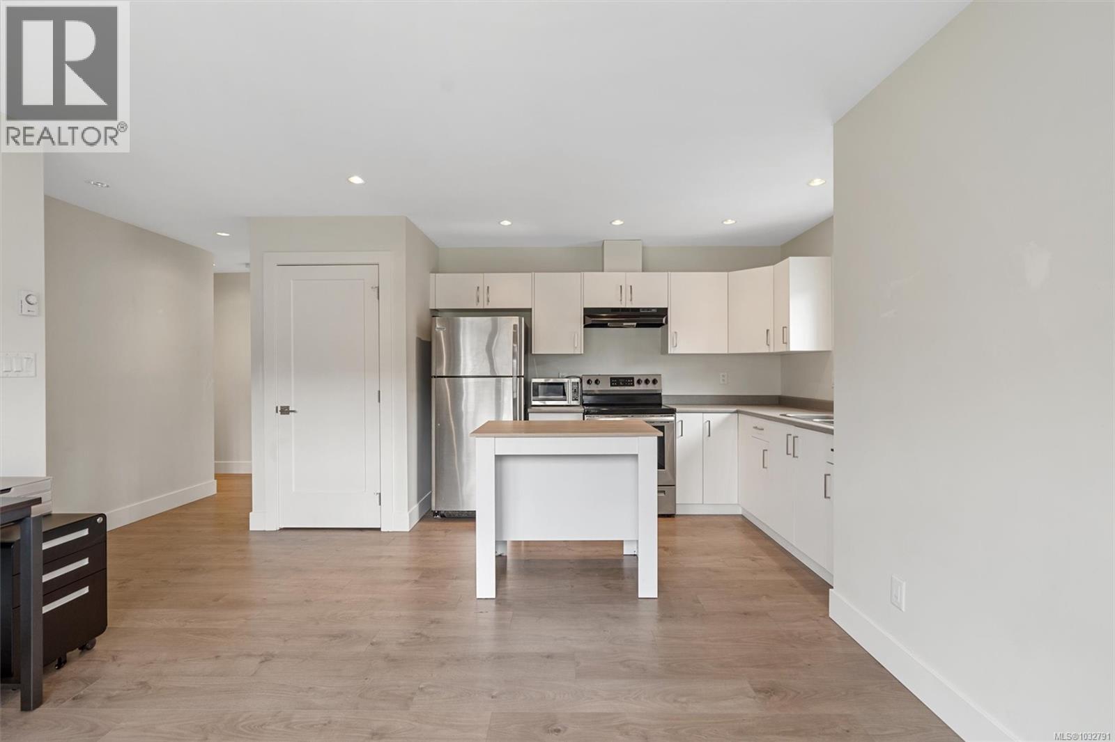  3548 Paperbark Crescent, Langford