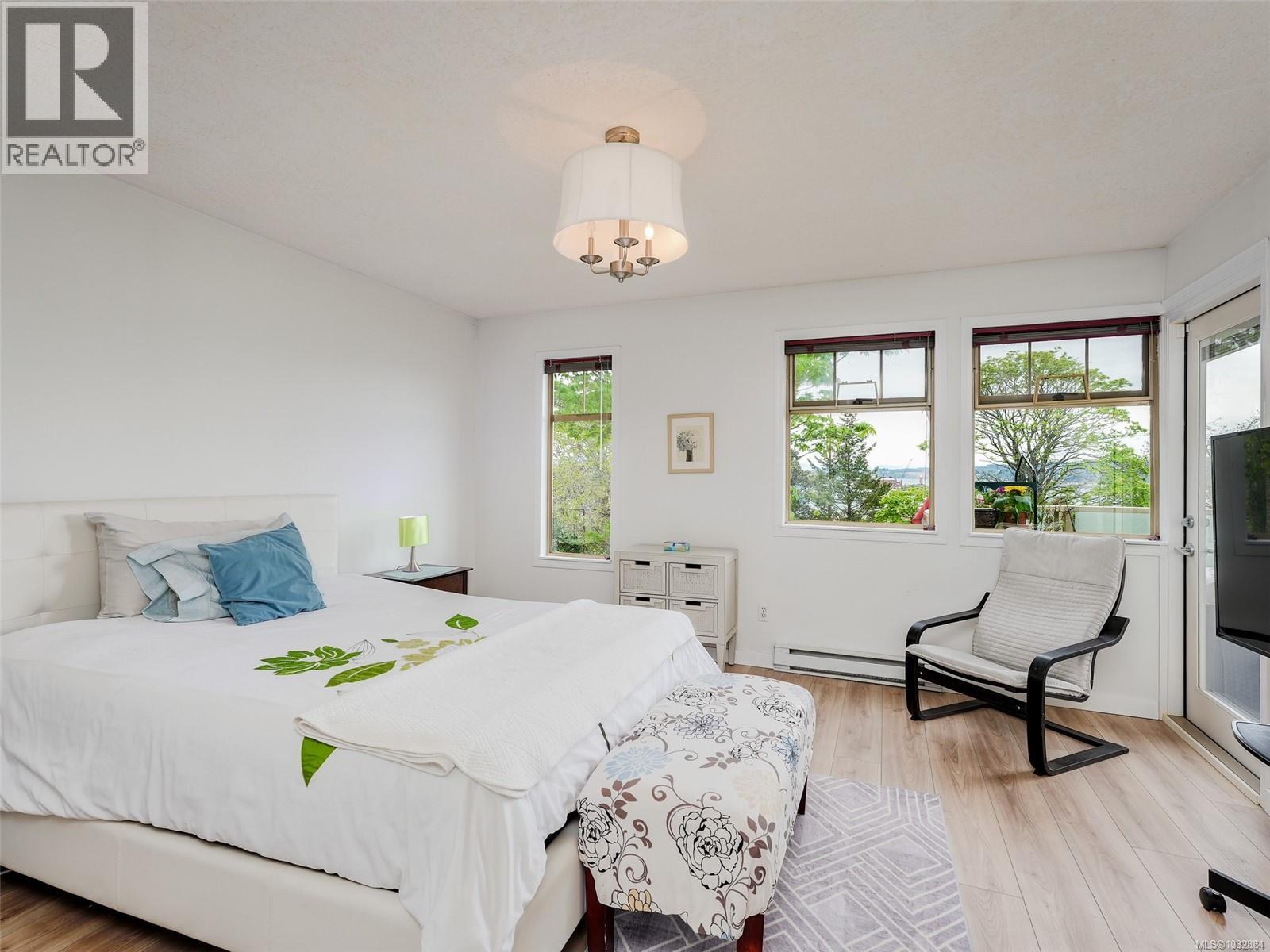 41 909 Admirals Road, Esquimalt