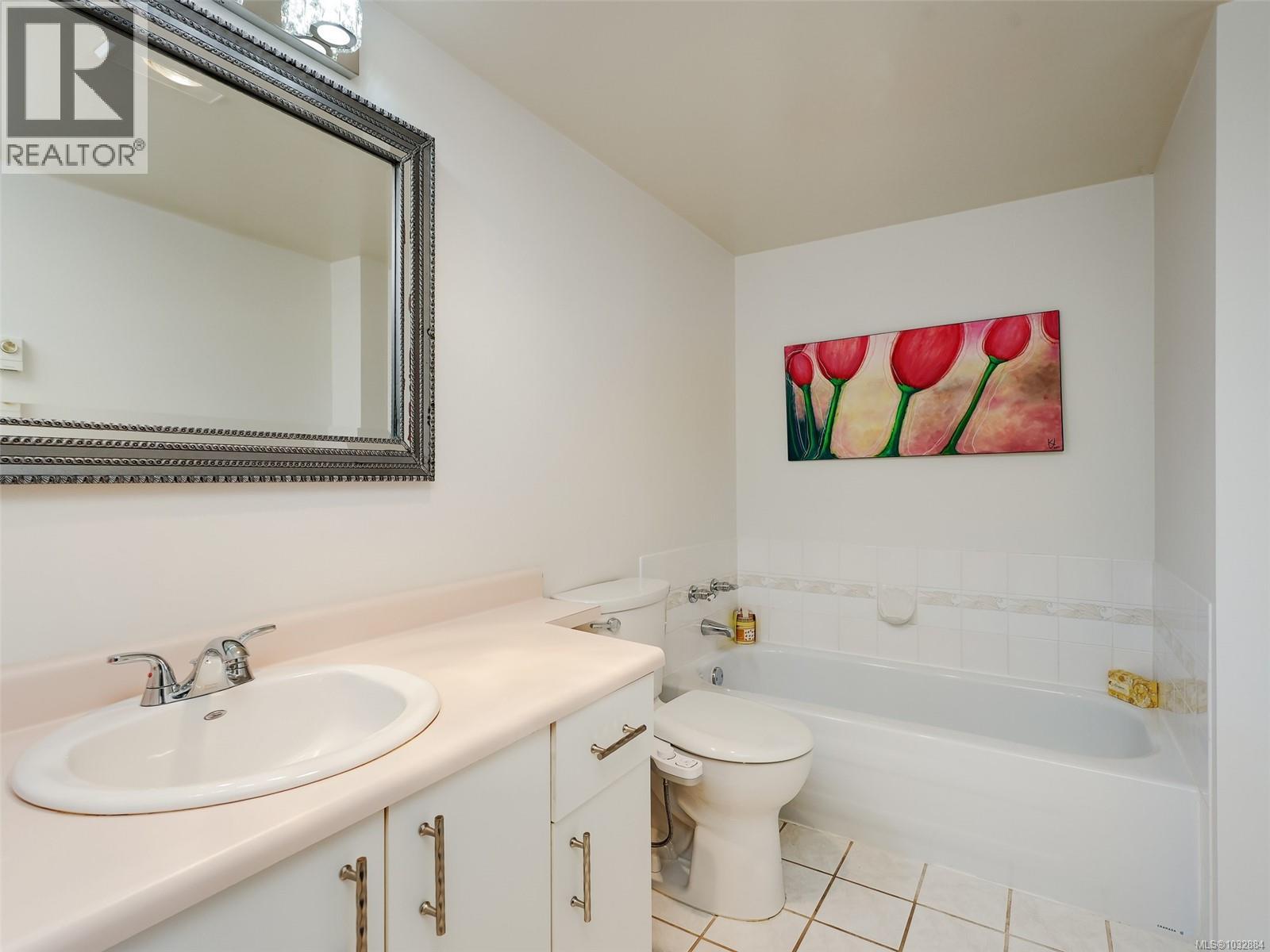 41 909 Admirals Road, Esquimalt