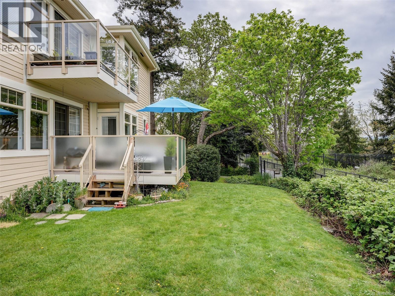 41 909 Admirals Road, Esquimalt