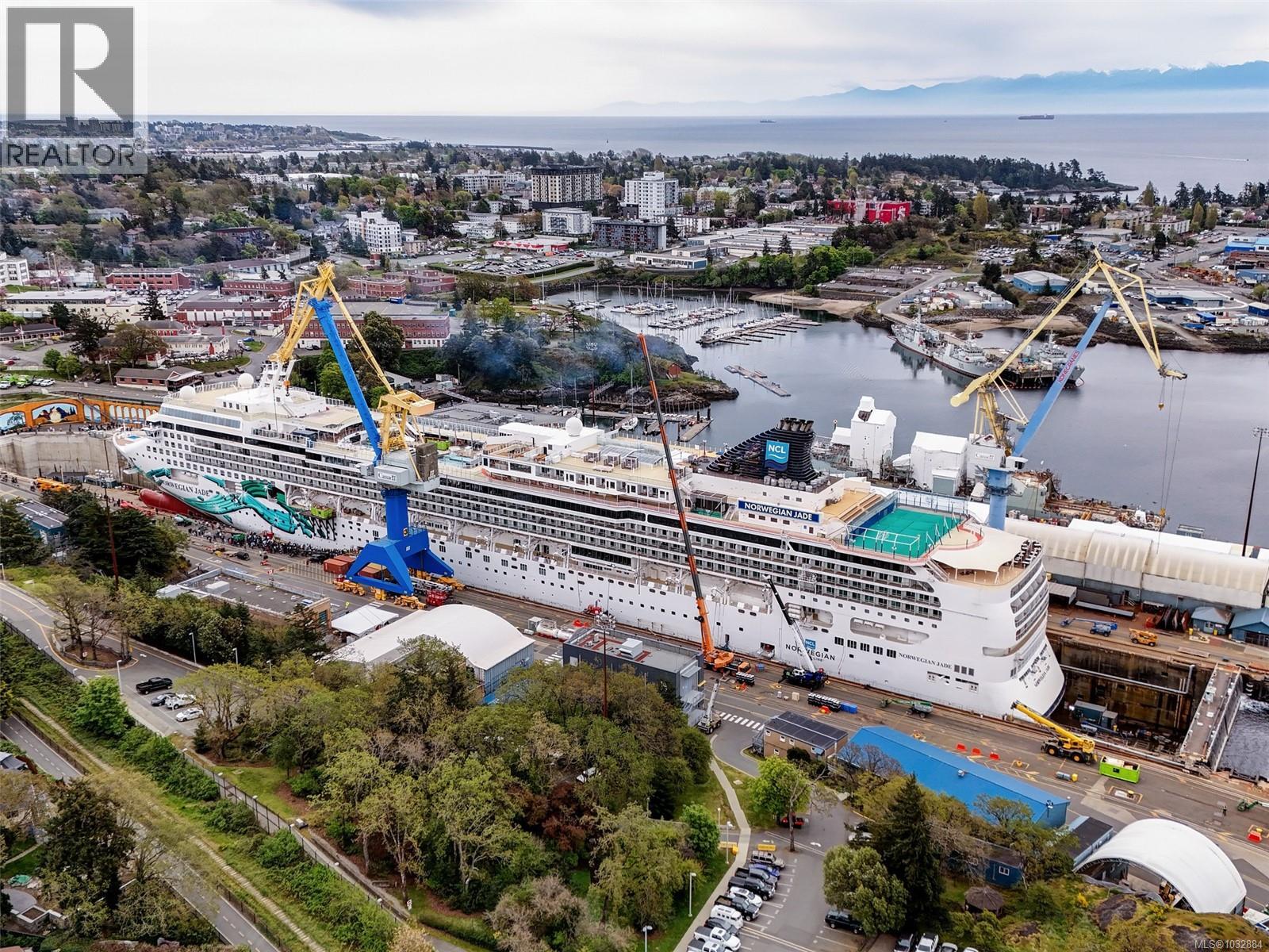 41 909 Admirals Road, Esquimalt