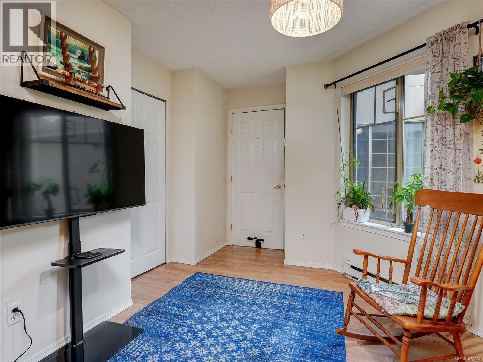 41 909 Admirals Road, Esquimalt