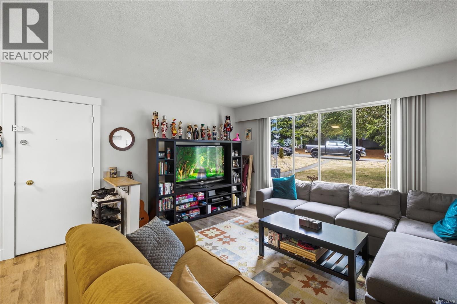 723 Nightingale Cres - 11