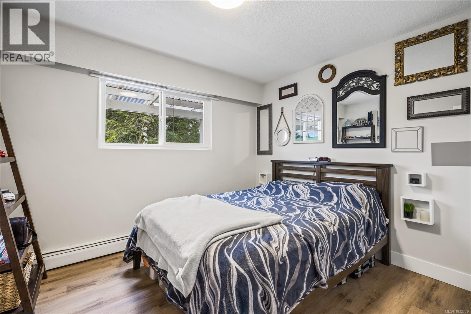 723 Nightingale Cres - 19