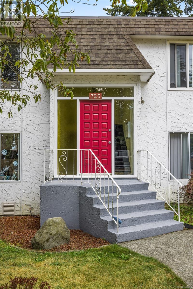 723 Nightingale Cres - 24