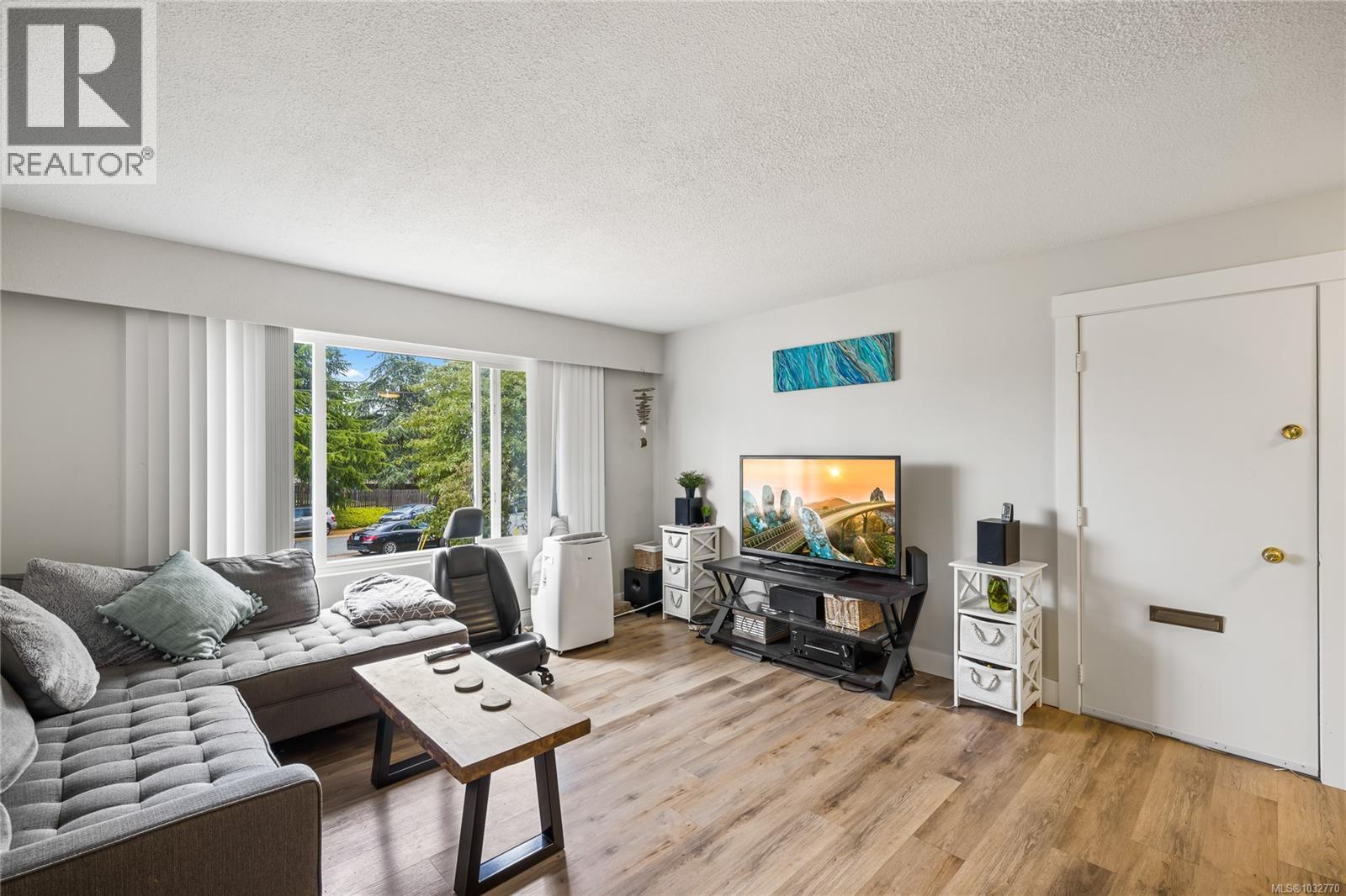 723 Nightingale Cres - 16